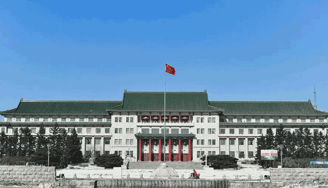 吉林大学