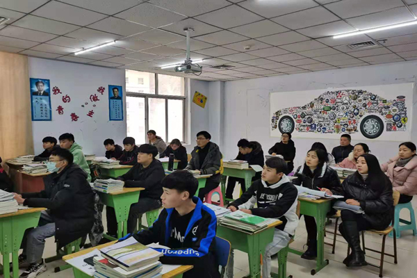 中考之后孩子被“分离”到职业中专学校，该怎么办？