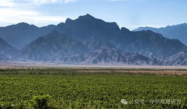 贺兰山